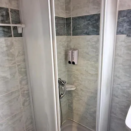 別荘 Politika House