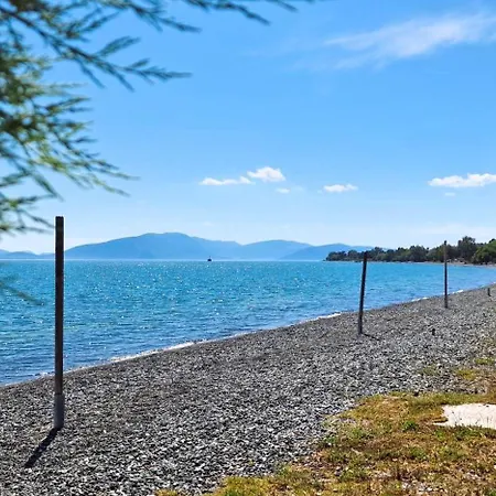 別荘 Politika House